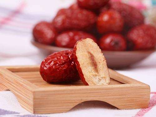 <b>紅棗坐果率低是什么原因？應(yīng)如何改善？</b>
